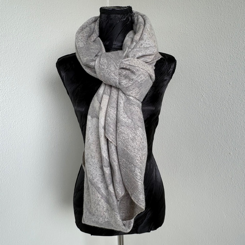 Anthropologie‎ Camo Knit Wrap Scarf Women OS Grey Oversized